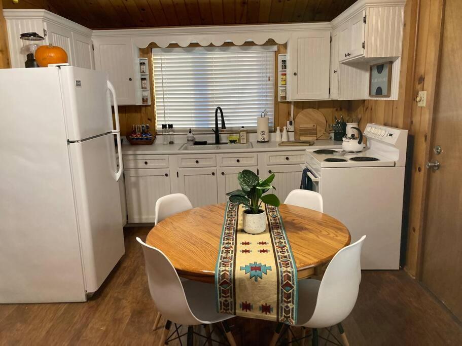 Bryce's Zion House By Bryce Canyon National Park! Holiday home